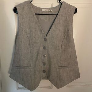 Chic Gray Button-Down Vest
